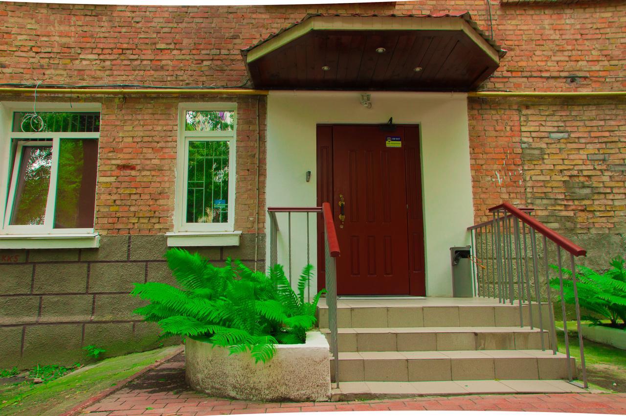 Globus Hostel Kyiv Exterior foto